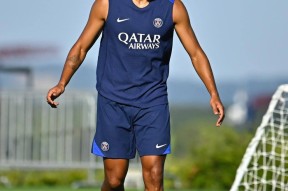 九游登录入口-关于巴黎圣日耳曼发布备战花絮，今晨防线松动，法甲任务艰巨，阵容厚度经受考验的信息